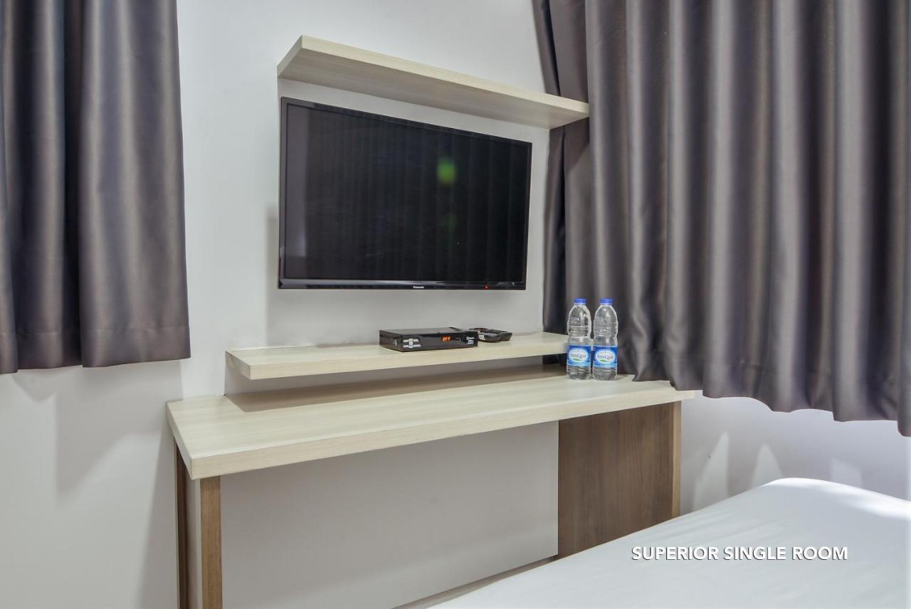 Klinpod Hotel Джакарта Экстерьер фото